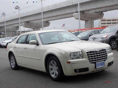 2005 Chrysler 300  Touring