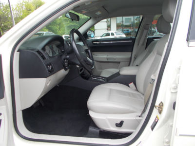 2005 Chrysler 300  Touring