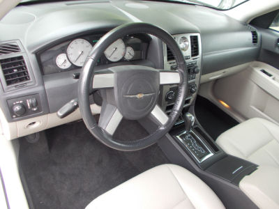 2005 Chrysler 300  Touring