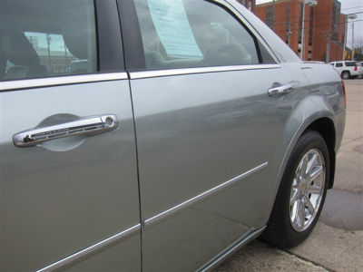 2005 Chrysler 300  300C