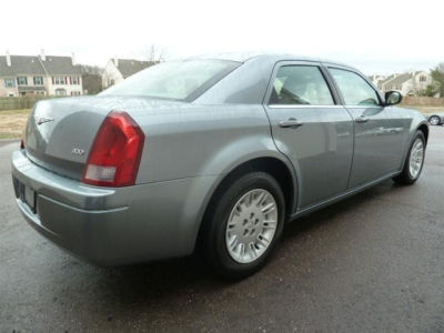 2007 Chrysler 300  Base
