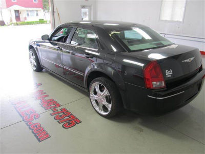 2005 Chrysler 300  Touring