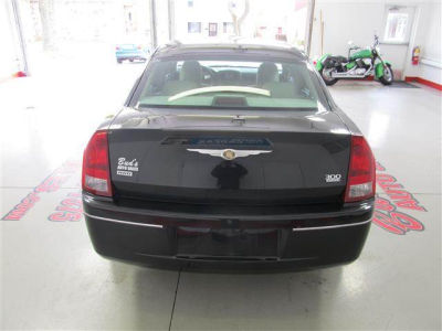 2005 Chrysler 300  Touring