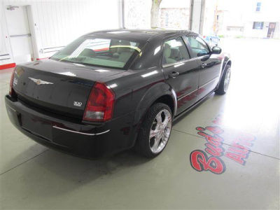 2005 Chrysler 300  Touring