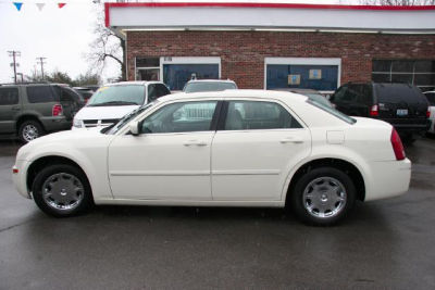 2005 Chrysler 300  Touring
