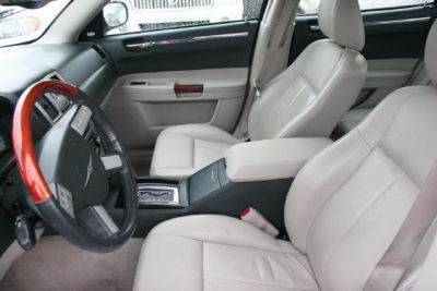 2005 Chrysler 300  Touring