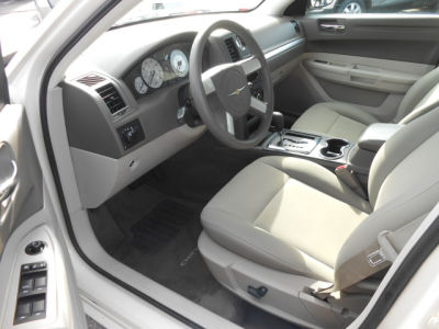 2008 Chrysler 300  LX
