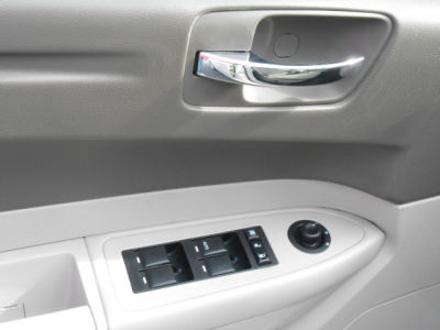 2008 Chrysler 300  LX