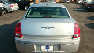 2005 Chrysler 300  Touring