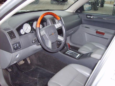 2005 Chrysler 300  Touring