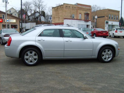 2005 Chrysler 300  Touring