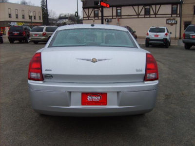 2005 Chrysler 300  Touring