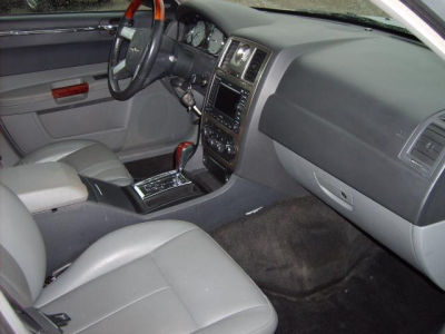 2005 Chrysler 300  Touring