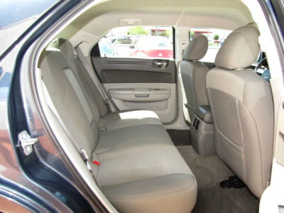 2008 Chrysler 300  LX