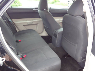 2007 Chrysler 300  Base