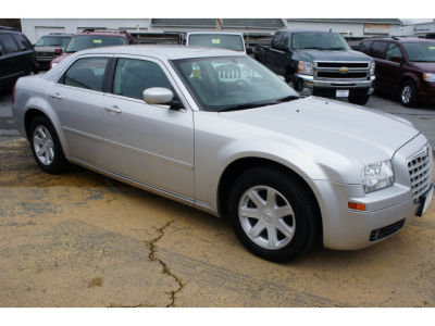 2005 Chrysler 300  Touring