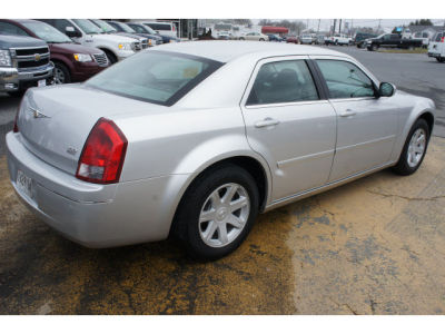 2005 Chrysler 300  Touring