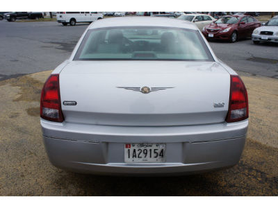 2005 Chrysler 300  Touring