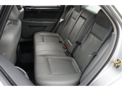 2005 Chrysler 300  Touring