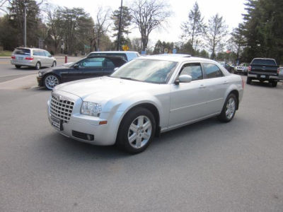 2005 Chrysler 300  Touring
