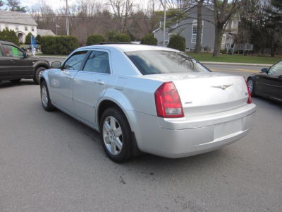 2005 Chrysler 300  Touring