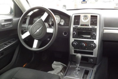 2009 Chrysler 300  LX