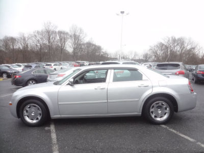 2005 Chrysler 300  Touring