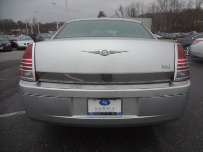 2005 Chrysler 300  Touring