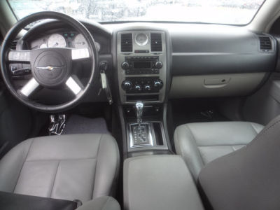 2005 Chrysler 300  Touring
