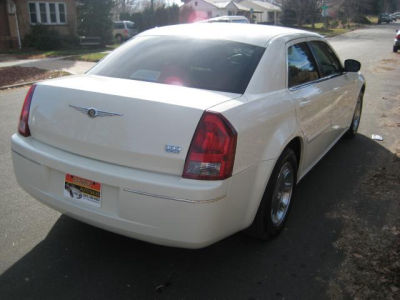 2005 Chrysler 300  Touring