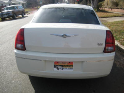2005 Chrysler 300  Touring