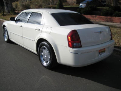 2005 Chrysler 300  Touring