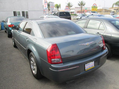2008 Chrysler 300  LX
