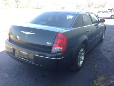2005 Chrysler 300  Touring