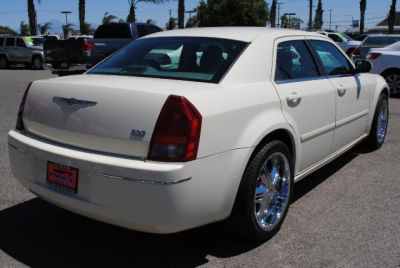 2005 Chrysler 300  Touring