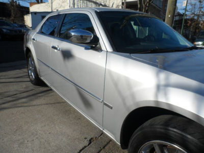 2010 Chrysler 300  Touring/Signature Series