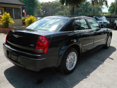 2007 Chrysler 300  Base