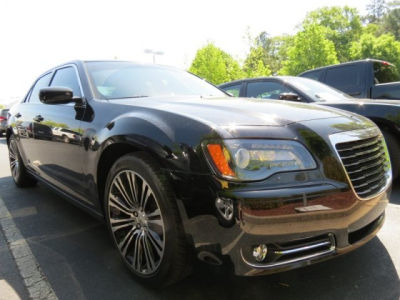 2012 Chrysler 300  S V6