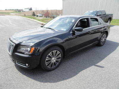 2012 Chrysler 300  S V8