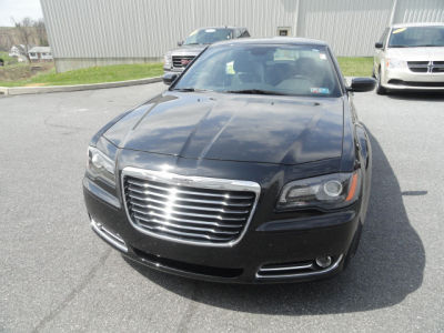 2012 Chrysler 300  S V8