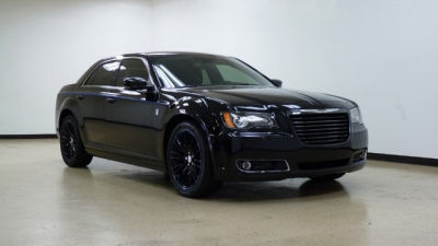 2012 Chrysler 300  S V8