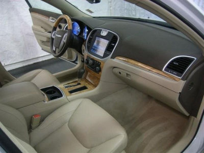 2012 Chrysler 300  300C