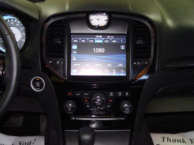 2012 Chrysler 300  S V8