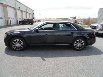 2012 Chrysler 300  S V8