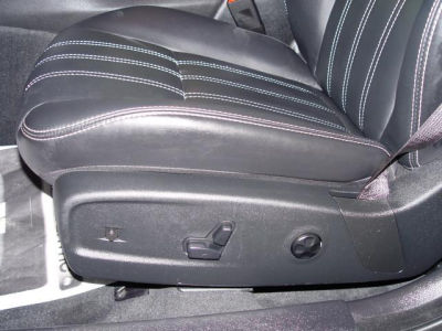 2012 Chrysler 300  S V8