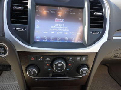 2013 Chrysler 300C  Luxury Series