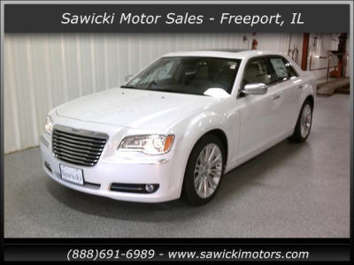 2012 Chrysler 300C  Luxury Series