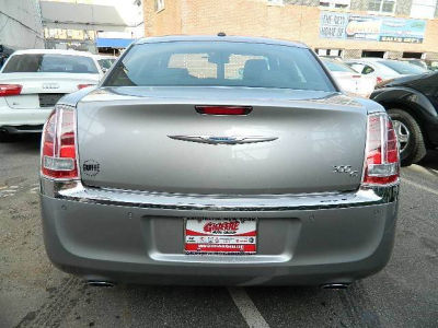 2011 Chrysler 300C  Base