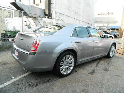 2011 Chrysler 300C  Base
