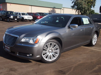 2012 Chrysler 300C  Luxury Series